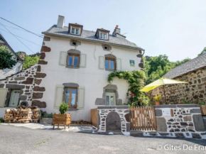 Gîte Saint-Victor-la-Rivière, 3 pièces, 4 personnes - FR-1-630-190